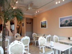 江ノ島Aloha Beach Cafe(アロハビーチカフェ)の店内
