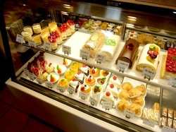 江ノ島片瀬海岸のケーキ&洋菓子おかしの家チロルのケーキ