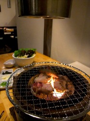 藤沢の韓国焼き肉料理湘南肉豚屋の七輪&排煙フード