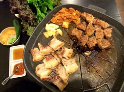 藤沢の韓国料理豚まるのサムギョプサル
