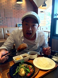 辻堂テラスモール湘南のハンバーグレストランいしがまや