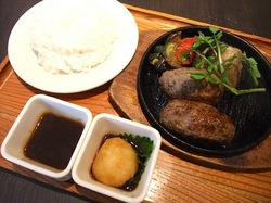 辻堂テラスモール湘南のハンバーグレストランいしがまやのプレミアムハンバーグ和風おろし