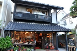 鎌倉小町通りのカフェエチカの外観