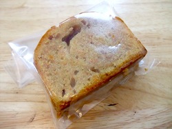 スイーツ江ノ電号のお土産onari cafeのパウンドケーキ