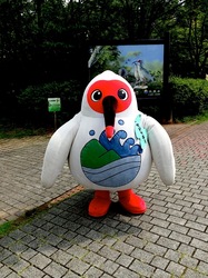新潟県佐渡島の佐渡トキ保護センターのトッキーくん