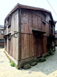 新潟県佐渡島の宿根木の吉永小百合の三角屋