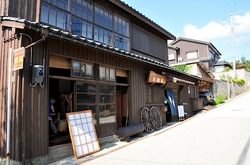 新潟県佐渡島相川の京町の町並み
