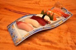 新潟県佐渡島の海鮮料理は新穂の長三郎寿司