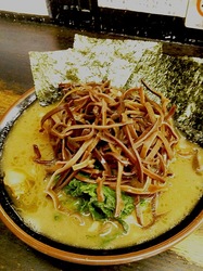 藤沢遠藤吉村家直系まつり家のチャーシューメンのキクラゲ