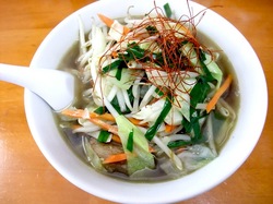 藤沢本町「藤沢白旗ラーメン號(ごう)」の號具沢山肉野菜らーめん