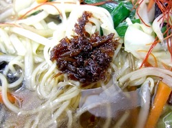 藤沢本町「藤沢白旗ラーメン號(ごう)」の號具沢山肉野菜らーめん