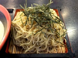 鎌倉小町通りの新魚介系鯛ラーメンかわかみのつけ麺の細麺