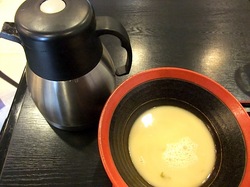 鎌倉小町通りの新魚介系鯛ラーメンかわかみのつけ麺のスープ割
