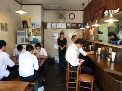 豚骨ラーメン晴れる屋@江ノ島片瀬海岸の店内