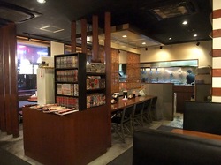 藤沢市長後のラーメン&つけ麺赤とんぼの店内