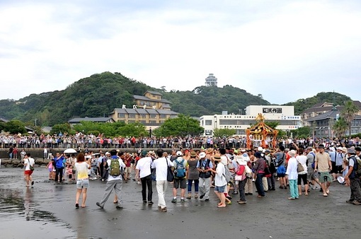 湘南江島神&社八坂神社の江ノ島天王祭2014海を渡る神輿渡御