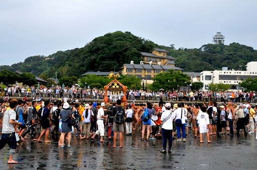 湘南江島神&社八坂神社の江ノ島天王祭2014海を渡る神輿渡御