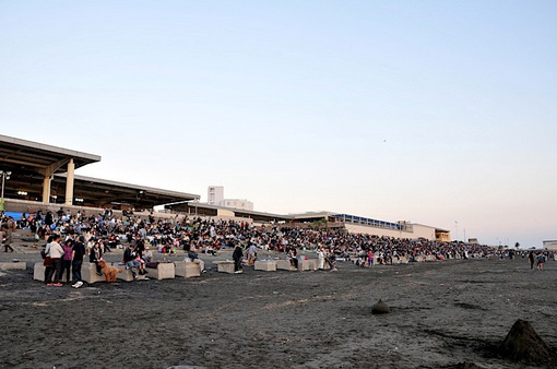 ふじさわ江の島花火大会2014の海岸からの花火