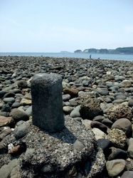 鎌倉材木座の干潮で現れる和賀江島
