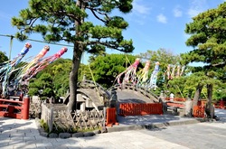鎌倉鶴岡八幡宮の七夕祭りの太鼓橋