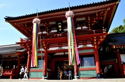 鎌倉鶴岡八幡宮の七夕祭りの本殿