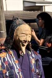 鎌倉御霊神社の例祭「面掛け行列」