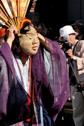 鎌倉御霊神社の例祭「面掛け行列」