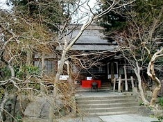 鎌倉紅葉スポット二階堂の覚園寺