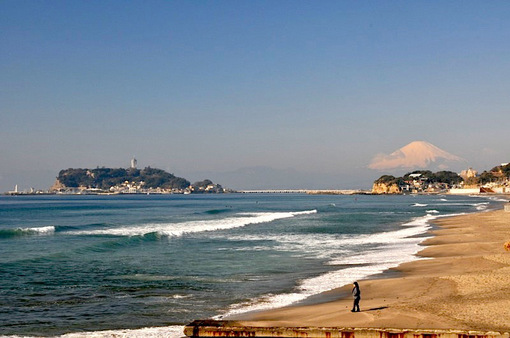 ���q�����K�l�̊C�݂���t�ԋ߂̕x�m�R�ƍ]�m��