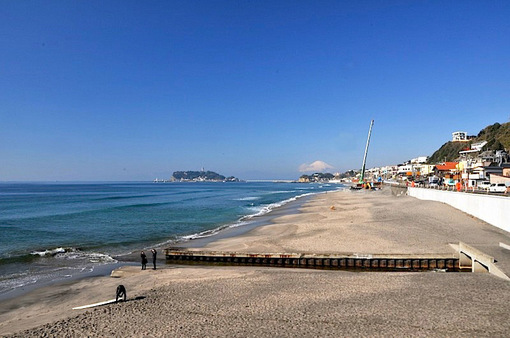 ���q�����K�l�̊C�݂���t�ԋ߂̕x�m�R�ƍ]�m��