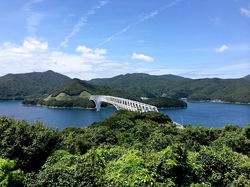 湘南藤沢から五島列島へ若松島の潮の香薫る公園からの若松大橋