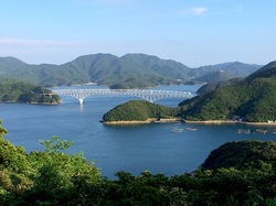 湘南藤沢から五島列島へ若松島の龍観山展望台からの若松大橋