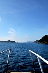 世界遺産を目指す五島列島のカトリック教会群上五島若松島のキリシタン洞窟クルーズ