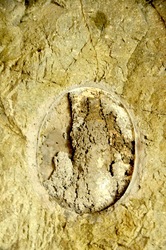 世界遺産を目指す五島列島のカトリック教会群上五島若松島のキリシタン洞窟のロザリオなどを飾った跡